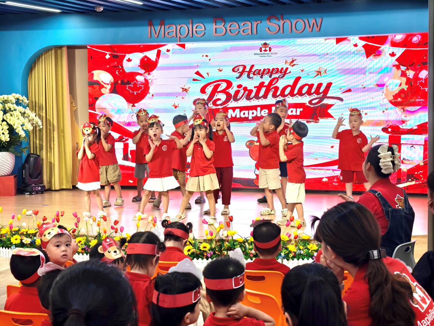 Tháng sinh nhật Maple Bear
